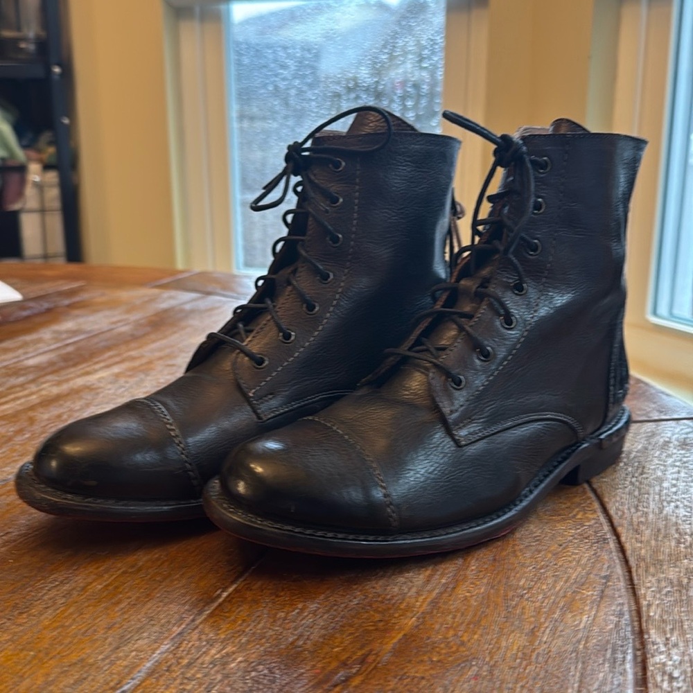 Like New Black Rustic Laurel Boots size 8M